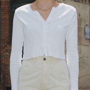 NWOT BRANDY MELVILLE VERONICA BUTTON TOP